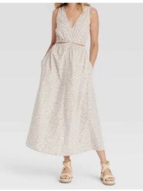 NEW ✨ Universal Thread Cream Textured Maxi Dress With Pockets Size 2X